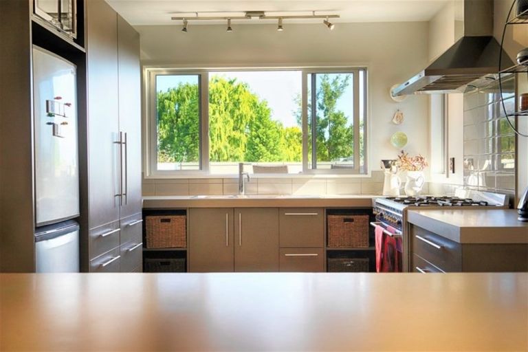 Photo of property in 8 Pisa Moorings Road, Mount Pisa, Cromwell, 9383