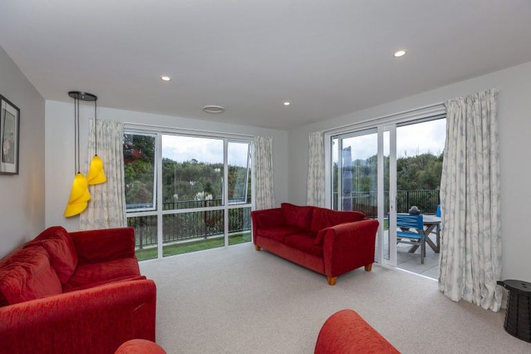 Photo of property in 20 Te Heke Place, Waikanae, 5036
