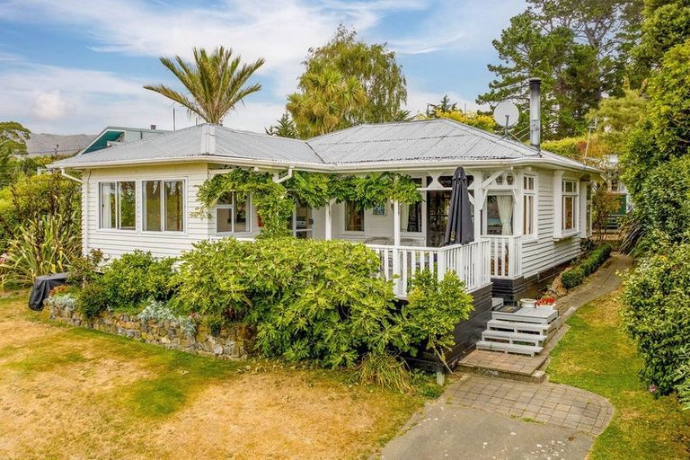 Photo of property in 68 Marine Drive, Diamond Harbour, Lyttelton, 8971