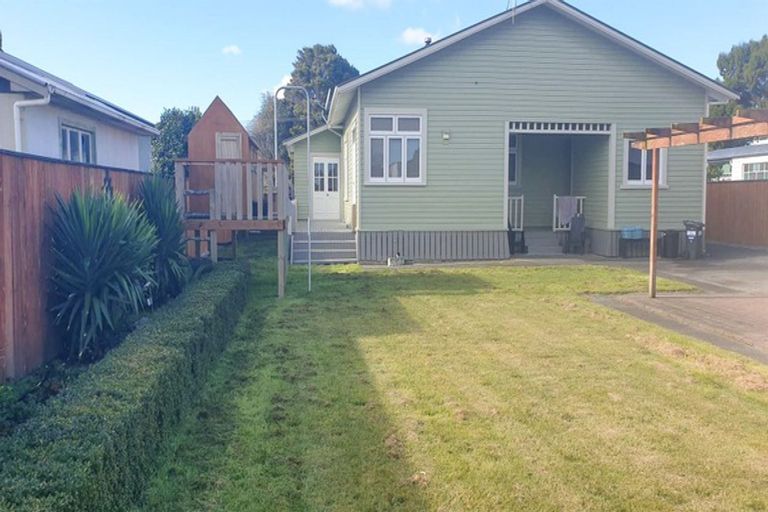 Photo of property in 46 Swinburn Street, Dannevirke, 4930