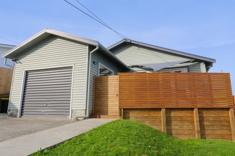 Photo of property in 49 Lonsdale Crescent, Rongotai, Wellington, 6022