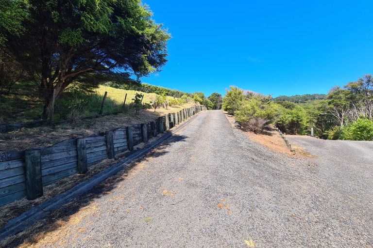 Photo of property in 98 Kowhai Drive, Te Kouma, Coromandel, 3581