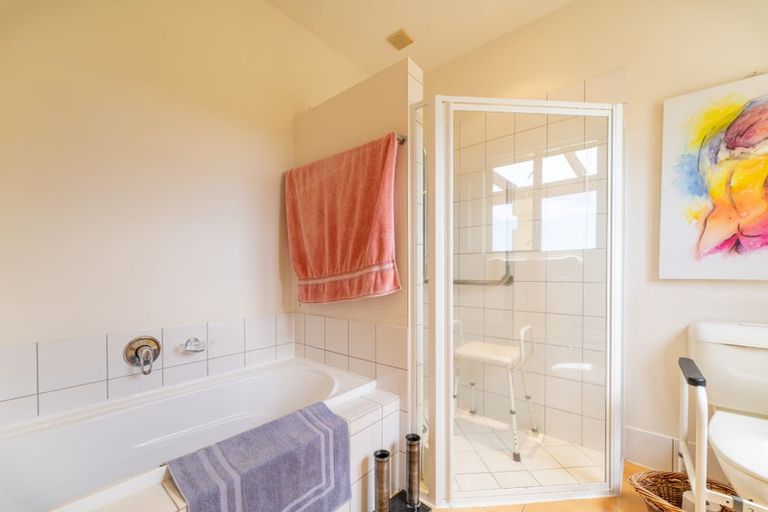 Photo of property in 32 Gladstone Road, Hadlow, Timaru, 7974