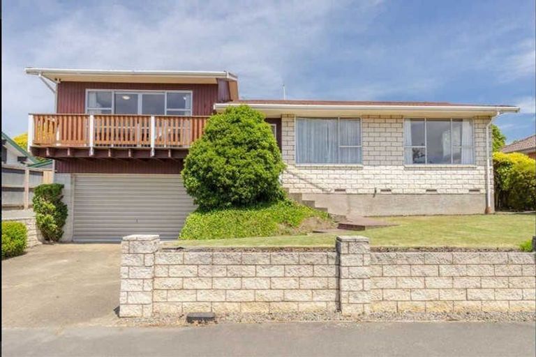 Photo of property in 11 O'halloran Drive, Halswell, Christchurch, 8025