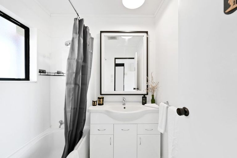 Photo of property in 15a Reeves Close, Fairview Downs, Hamilton, 3214