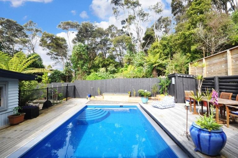 Photo of property in 14 Konini Road, Titirangi, Auckland, 0604