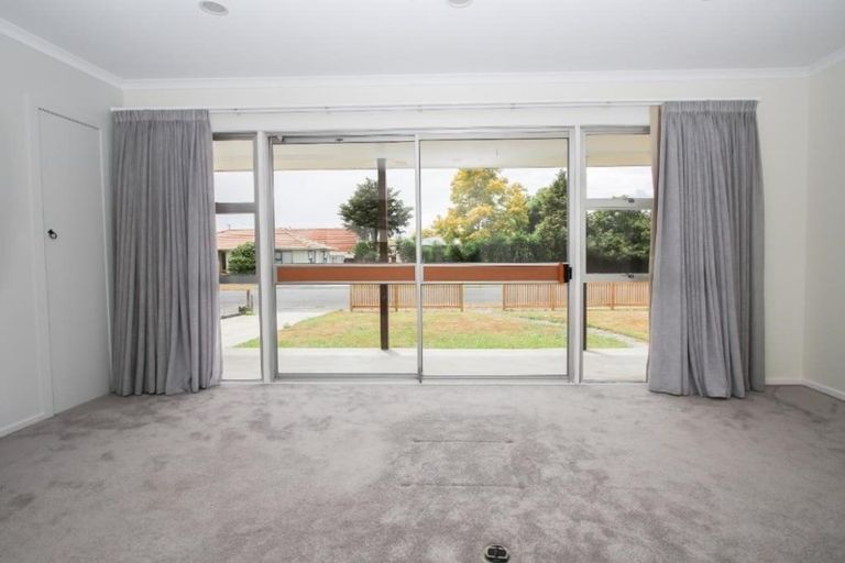 Photo of property in 14 Oakfield Crescent, Pukete, Hamilton, 3200