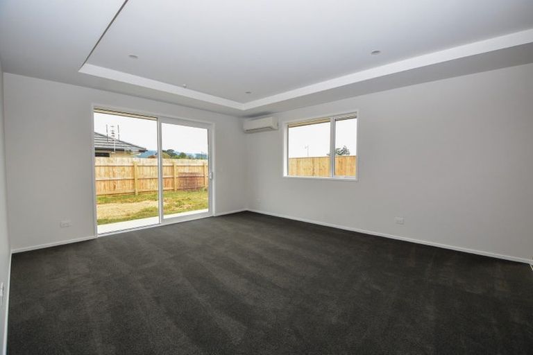 Photo of property in 14 Kakariki Crescent, Carterton, 5713