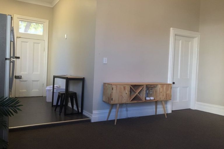 Photo of property in 17 Portland Crescent, Thorndon, Wellington, 6011