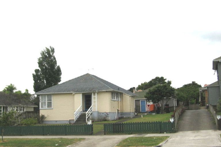 Photo of property in 177 Taniwha Street, Glen Innes, Auckland, 1072