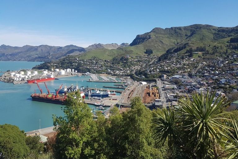 Photo of property in 6 Gilmour Terrace, Lyttelton, 8082