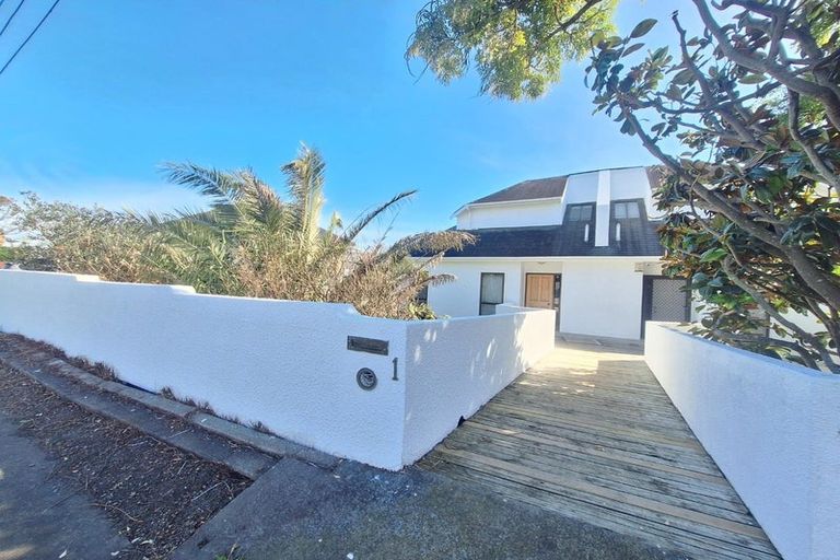 Photo of property in 1/1 Takutai Avenue, Bucklands Beach, Auckland, 2012