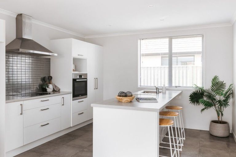 Photo of property in 10 Scarr Lane, Pyes Pa, Tauranga, 3112