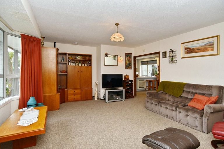 Photo of property in 85 Daniels Road, Redwood, Christchurch, 8051