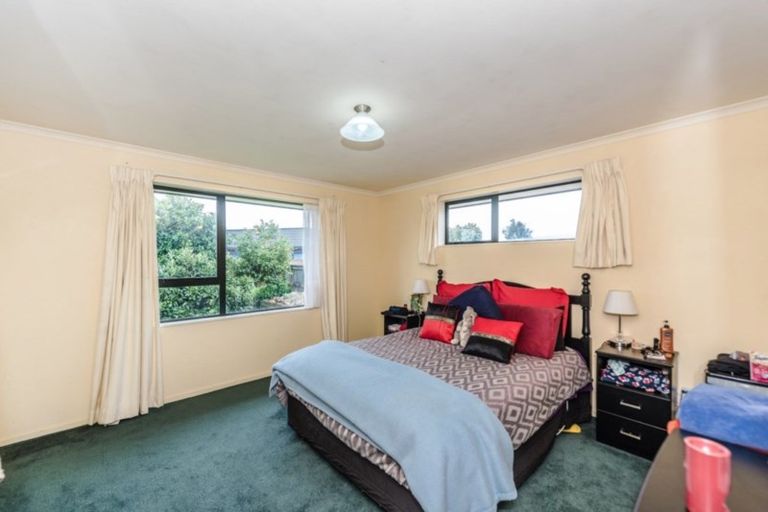 Photo of property in 19 Farnborough Drive, Nawton, Hamilton, 3200