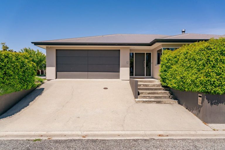 Photo of property in 12 Jessies Crescent, Wanaka, 9305