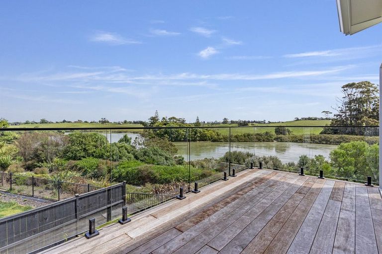 Photo of property in 88 Hayfield Way, Karaka, Papakura, 2113