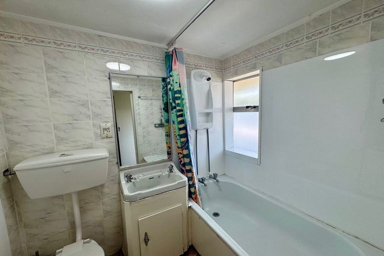 Photo of property in Melksham Towers, 402/131 Brougham Street, Mount Victoria, Wellington, 6011