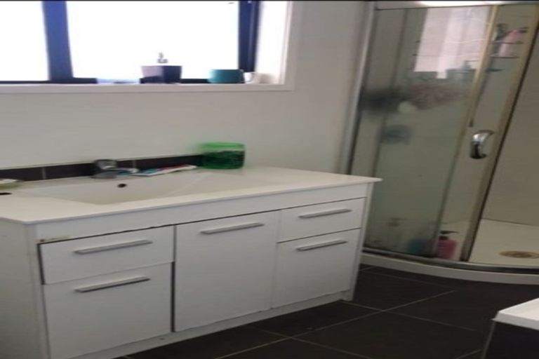 Photo of property in 8 Antalya Place, Manurewa, Auckland, 2102