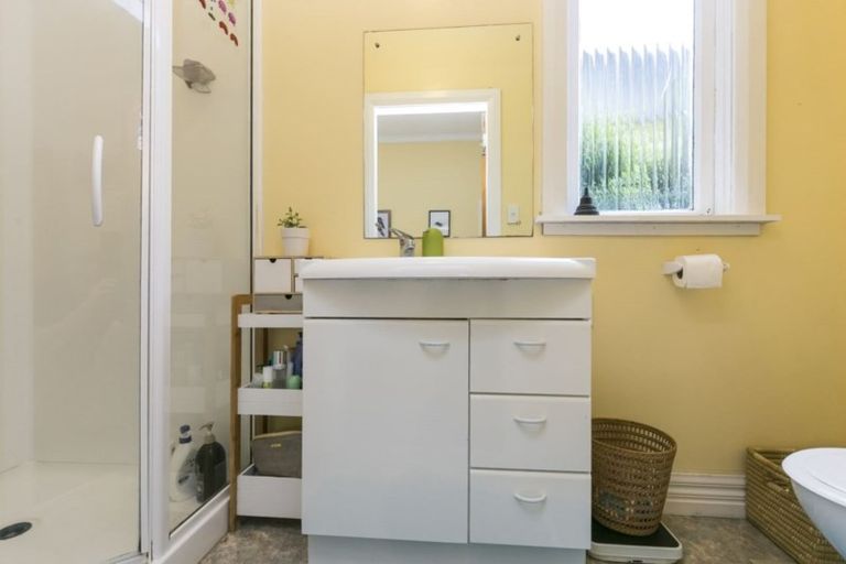 Photo of property in 30 Luxford Street, Berhampore, Wellington, 6023