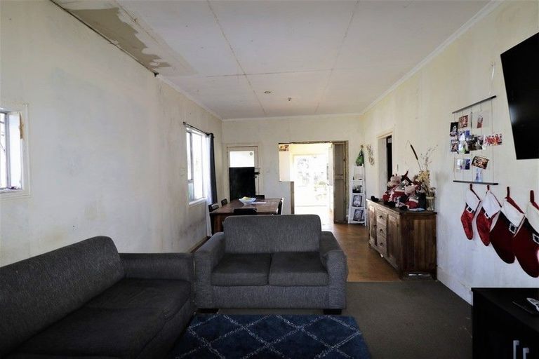 Photo of property in 219 Puriri Street, Castlecliff, Whanganui, 4501