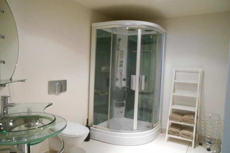 Photo of property in The Quay, 2/332b1 Lambton Quay, Wellington Central, Wellington, 6011