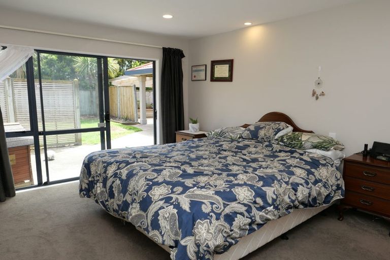 Photo of property in 10 Lorna Irene Drive, Raumati South, Paraparaumu, 5032