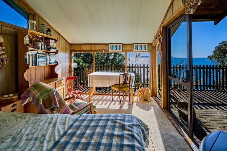 Photo of property in 43 Haunui Road, Pukerua Bay, 5026