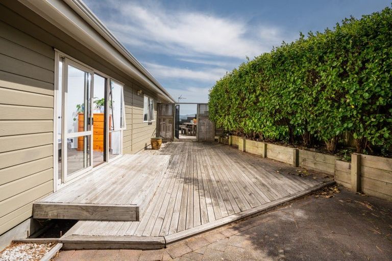 Photo of property in 82 Beacon Hill Road, Strathmore Park, Wellington, 6022