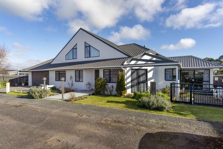 Photo of property in 149e Heta Road, Highlands Park, New Plymouth, 4312