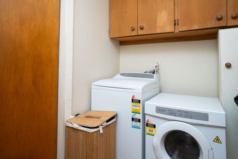 Photo of property in 33 Martbern Crescent, Bishopdale, Christchurch, 8053