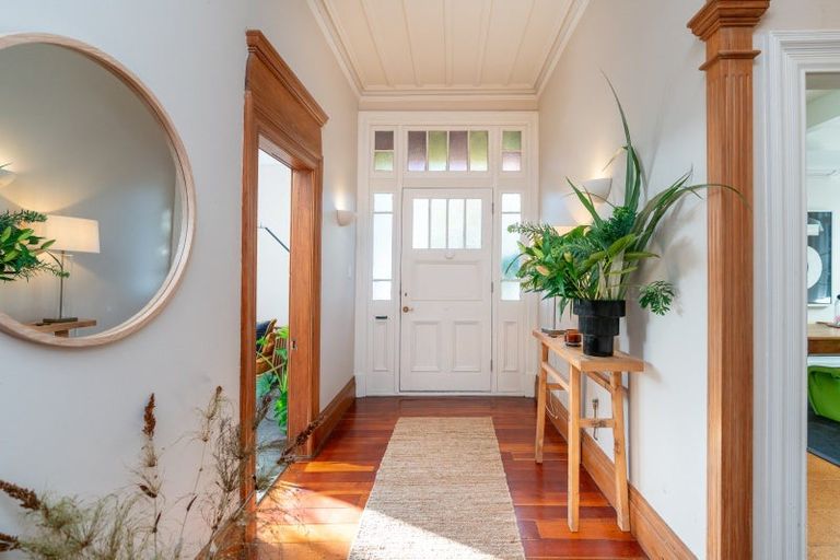 Photo of property in 67 Austin Street, Mount Victoria, Wellington, 6011