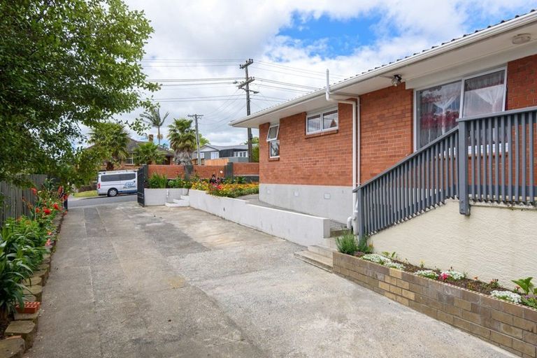 Photo of property in 15 Rothery Road, Hillpark, Auckland, 2102