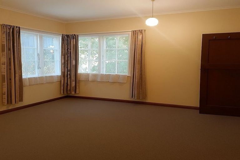Photo of property in 2/3170 Great North Road, New Lynn, Auckland, 0600