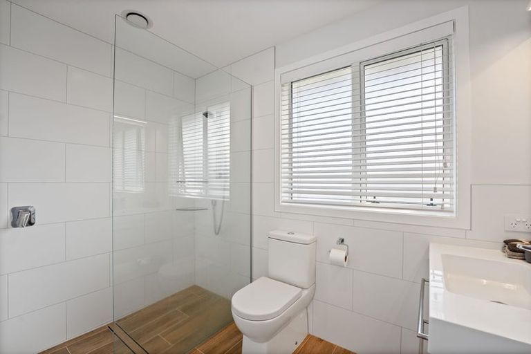 Photo of property in 3 Barbaras Way, Waikanae Beach, Waikanae, 5036