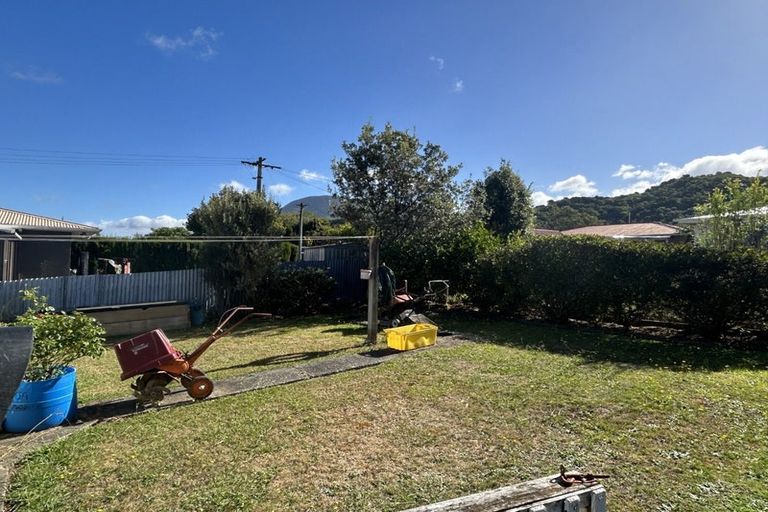 Photo of property in 113 Waikawa Road, Picton, 7220