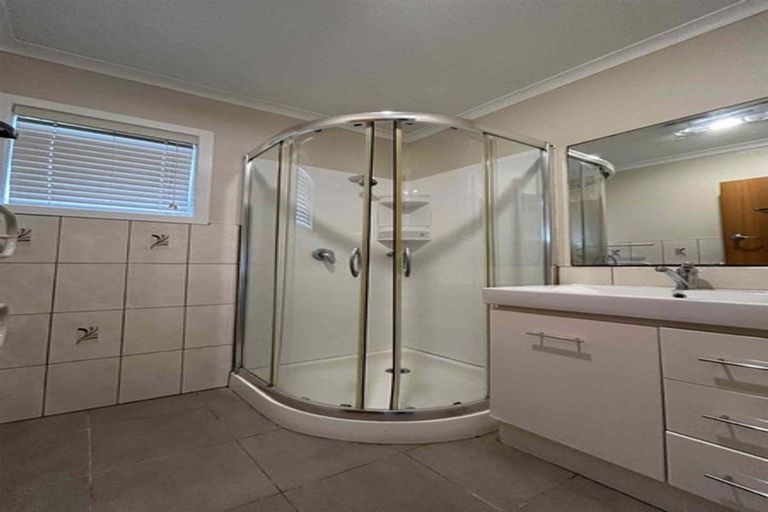 Photo of property in 58 Taikata Road, Te Atatu Peninsula, Auckland, 0610