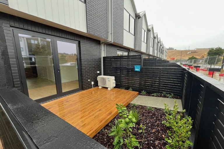 Photo of property in 9/21 Makomako Drive, Orewa, 0931