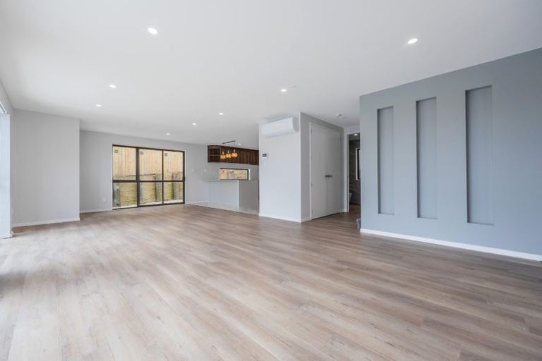 Photo of property in 3a Nor'east Drive, Northcross, Auckland, 0632