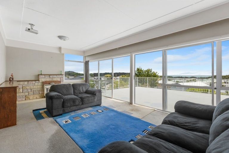 Photo of property in 9 Mount View Place, Spotswood, New Plymouth, 4310