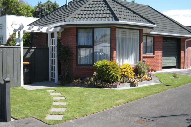 Photo of property in 10a Elizabeth Street, Palmerston North, 4410