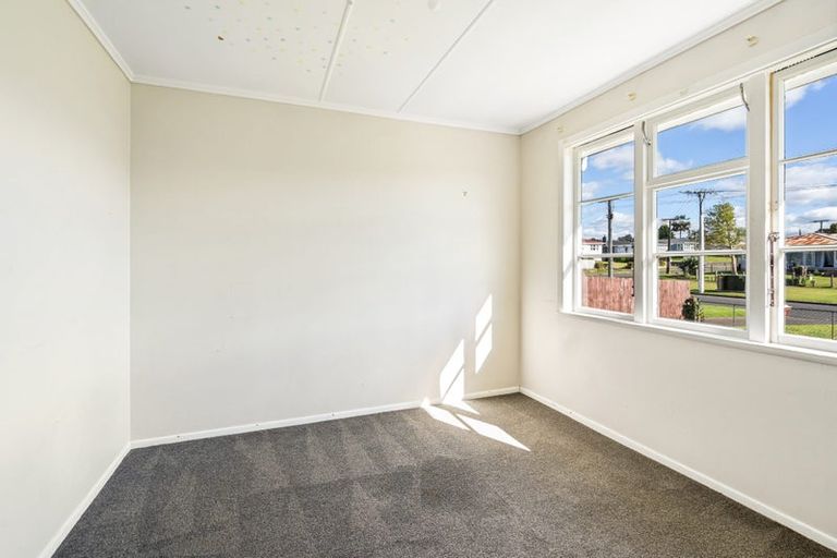 Photo of property in 9 Taraire Crescent, Otangarei, Whangarei, 0112