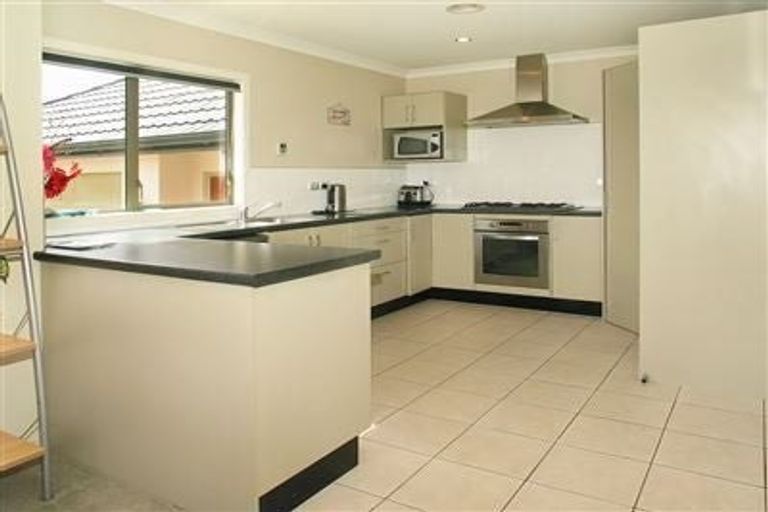 Photo of property in 24 Dusky Crescent, Aotea, Porirua, 5024