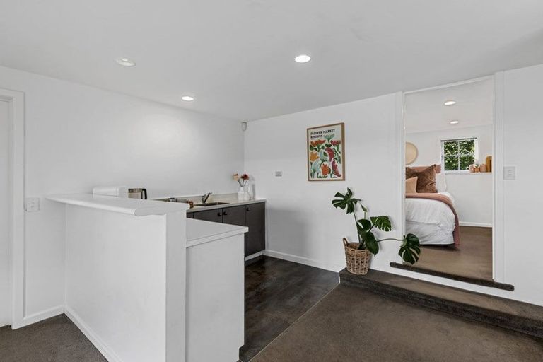 Photo of property in 1/41 East Coast Road, Milford, Auckland, 0620