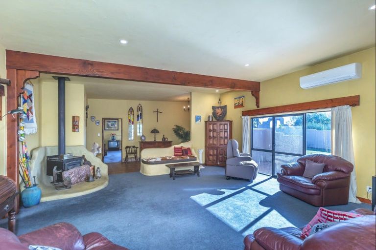 Photo of property in 15 Waitarere Beach Road, Waitarere, Levin, 5574