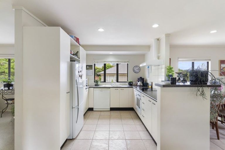 Photo of property in 6/11 Paparoa Road, Cockle Bay, Auckland, 2014