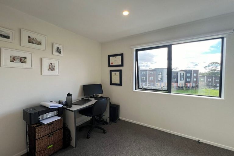 Photo of property in 35 Jabuka Street, Glen Eden, Auckland, 0602