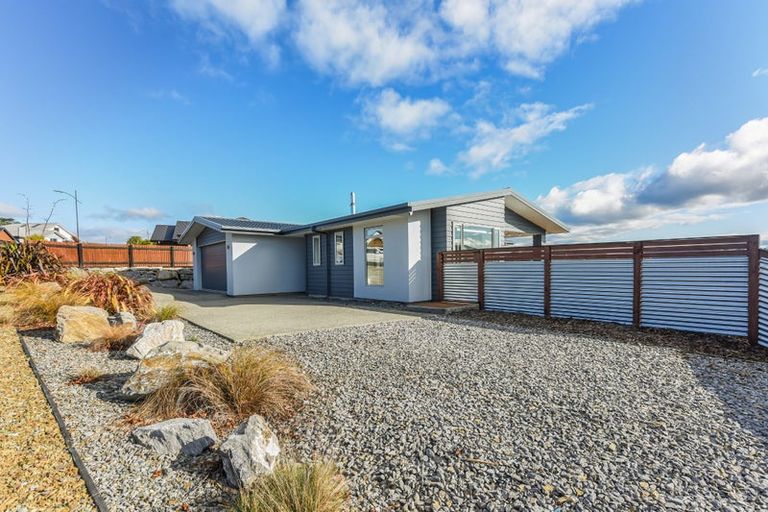 Photo of property in 42 Katania Heights, Brightwater, 7022