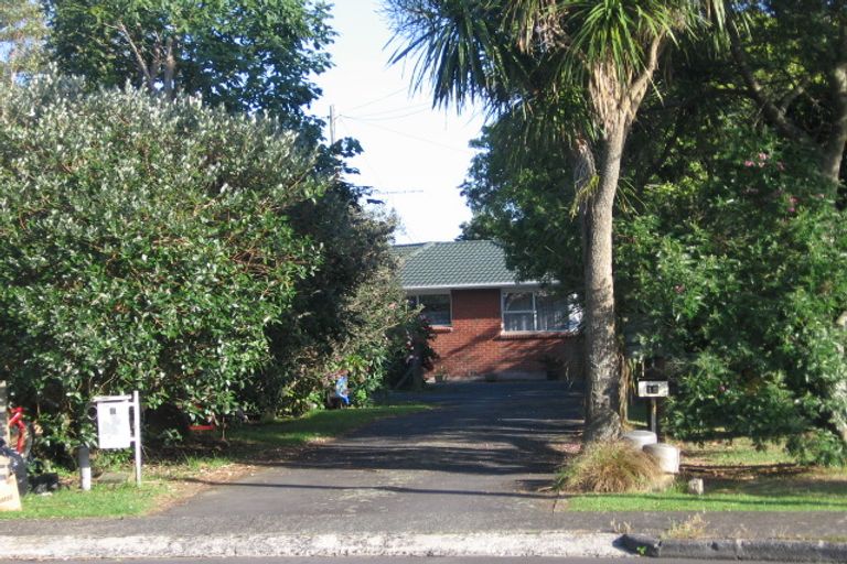 Photo of property in 10 Avalon Place, Glenfield, Auckland, 0629