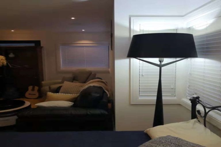 Photo of property in 2/92 Churchill Road, Murrays Bay, Auckland, 0630